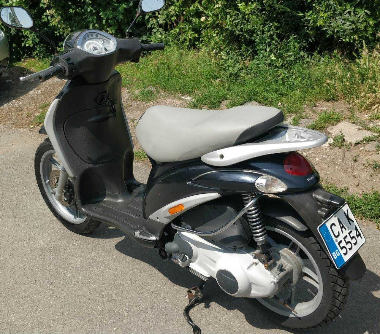 Продавам piaggio liberty 200