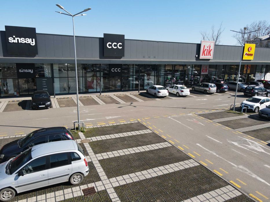 Inchiriem spatiu comercial 75 mp Funshop Park Focsani, Vrancea