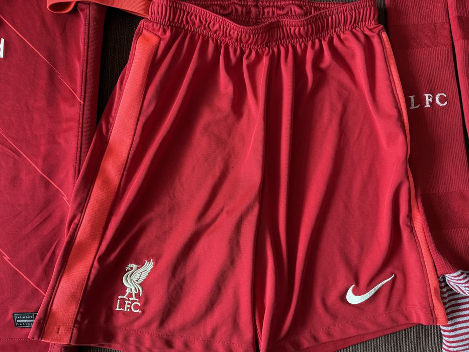 Echipament oficial Liverpool FC LFC nike Original 21/22 mărimea M