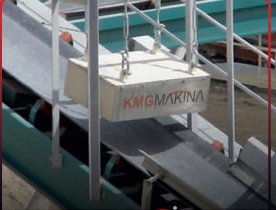 Magnet cu bandă rotativă pentru separarea metalelor feroase