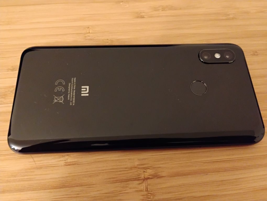 Telefon Xiaomi Mi 8 cu ecran defect