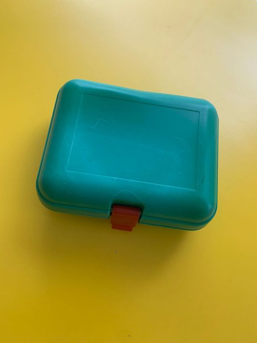 Контейнер аптечка для хранения мелочей