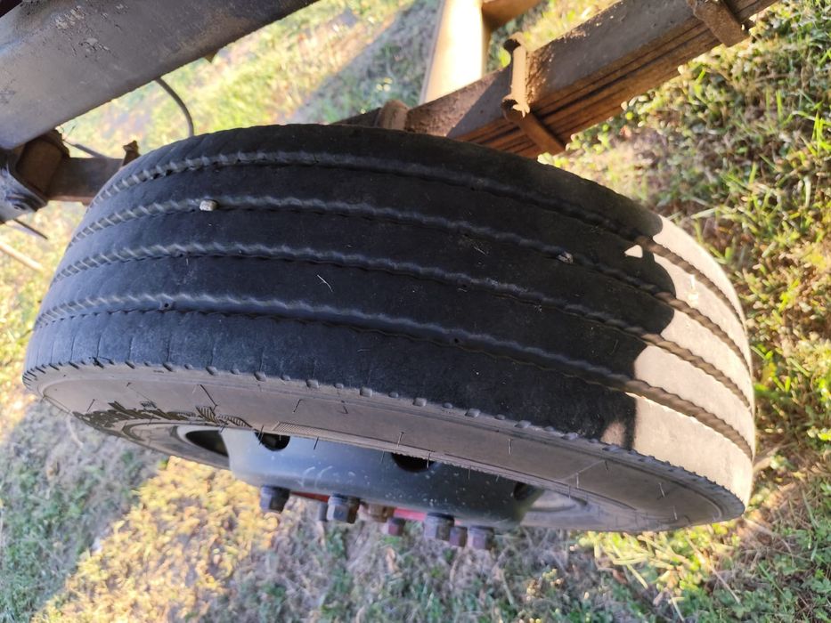 Vând remorci  preț negociabil