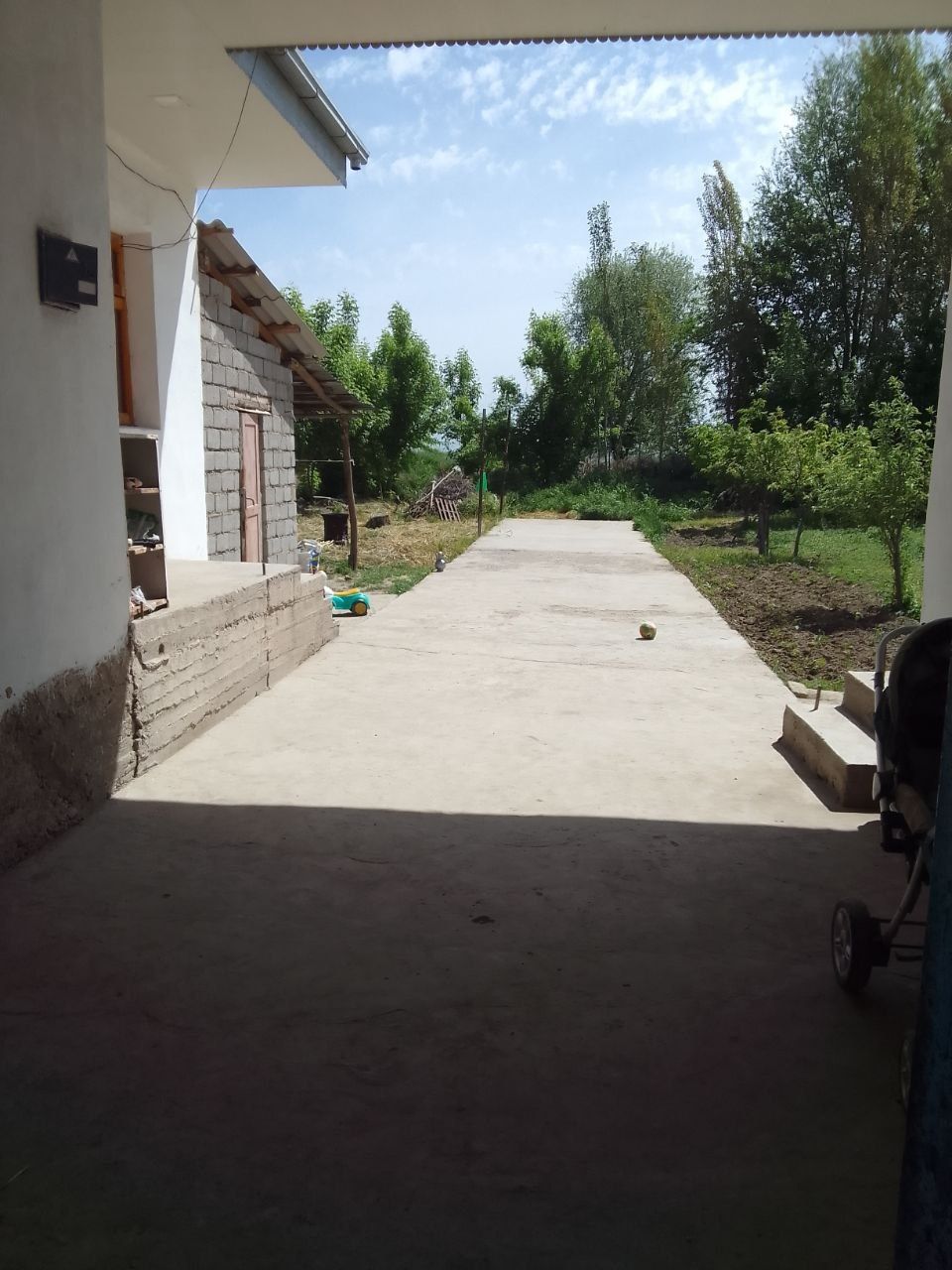 Uy sotiladi zudlik bilan