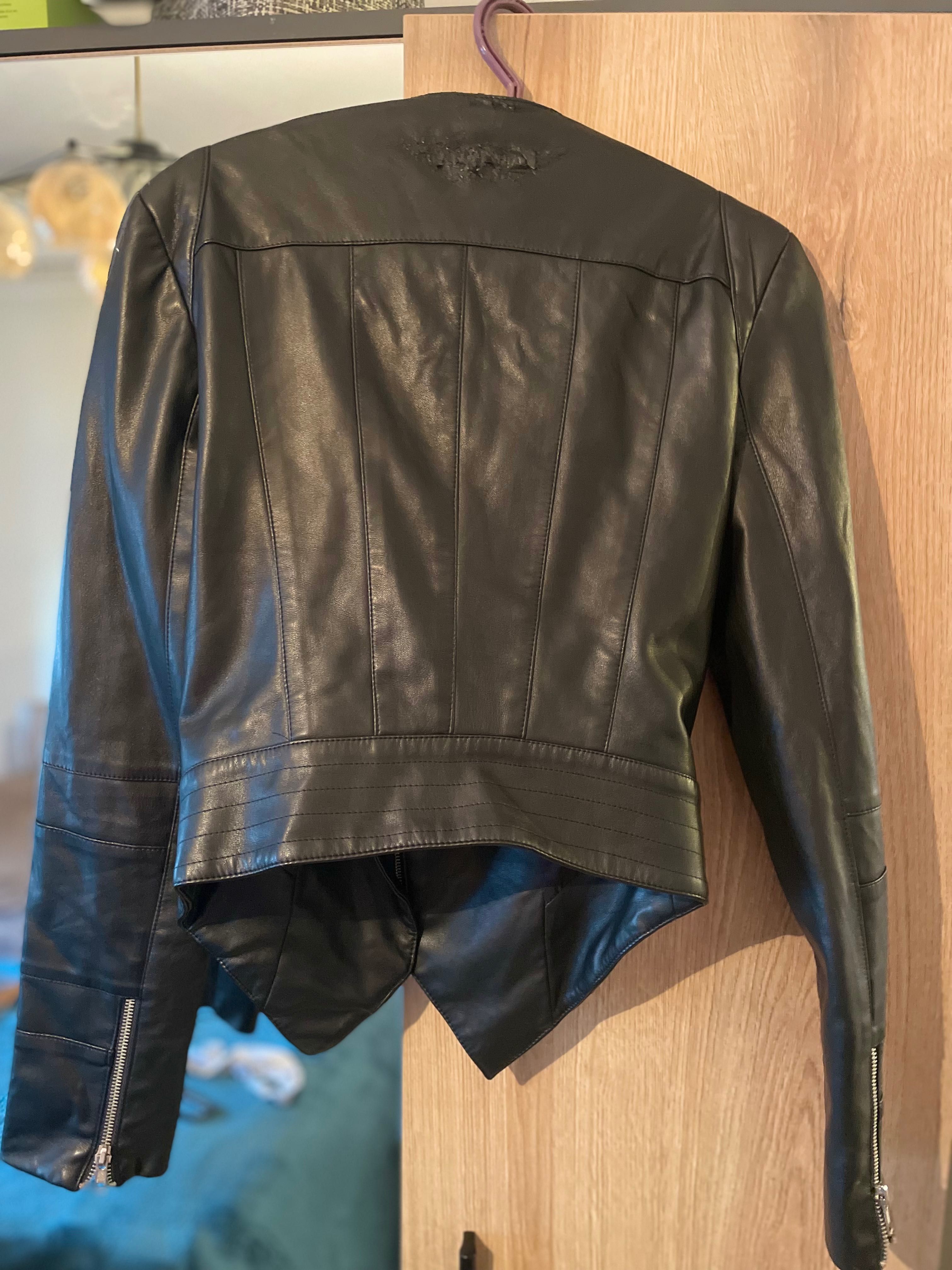 Яке Avin boutique