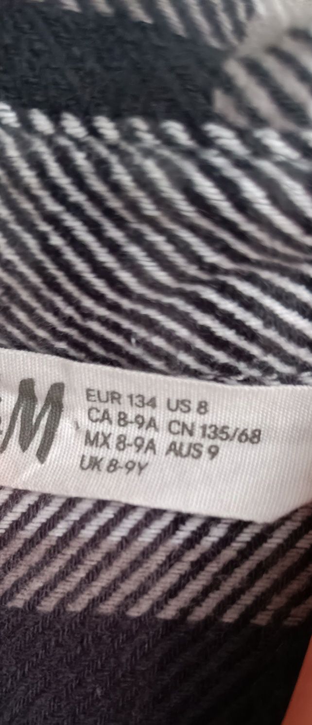 Зимна риза,бяло и черно каре  H&M 134рр