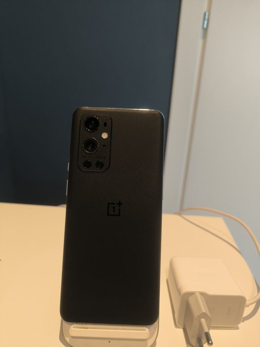 Vând ONEPLUS 9 PRO 5G 256gb  cu Încărcător Original Wireless
