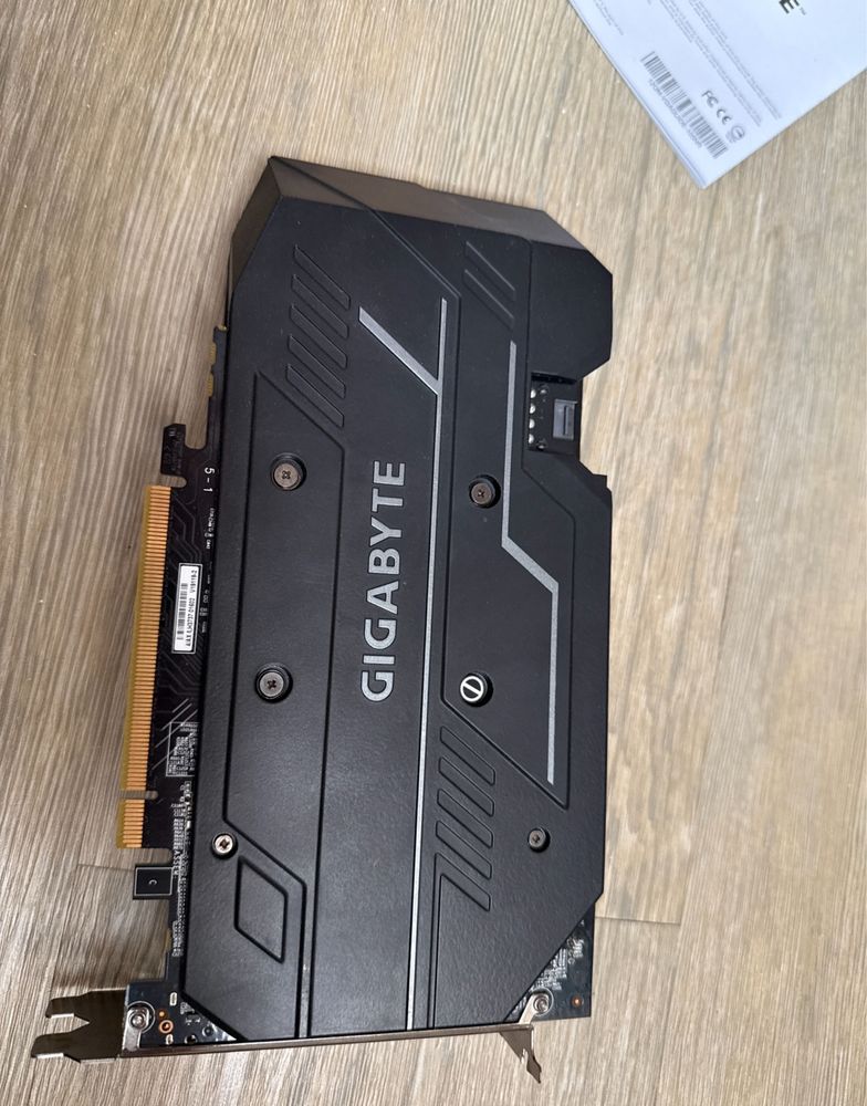 Продам Gigabyte GTX 1660 SUPER