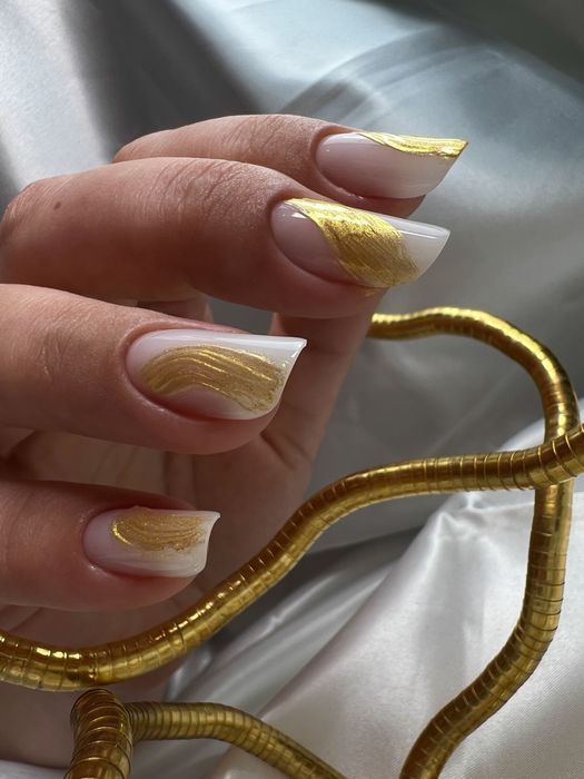 Manichiură/pedichiura profesională – unghii gel & semipermanent