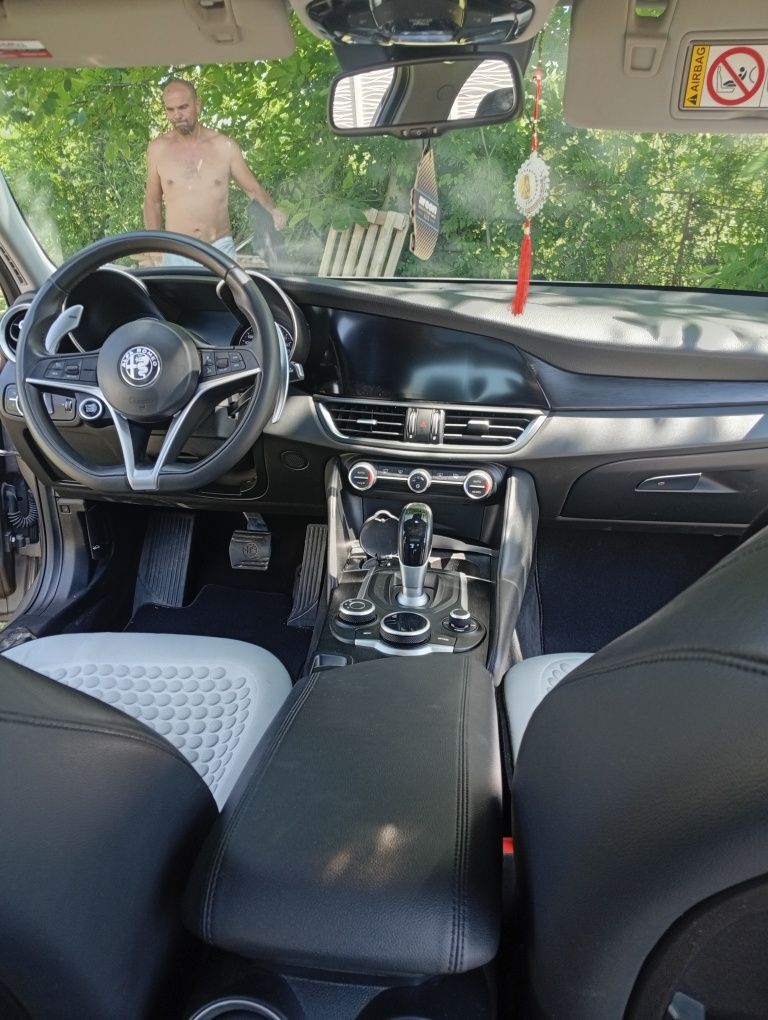 Vând autoturism Alfa Romeo Giulia
