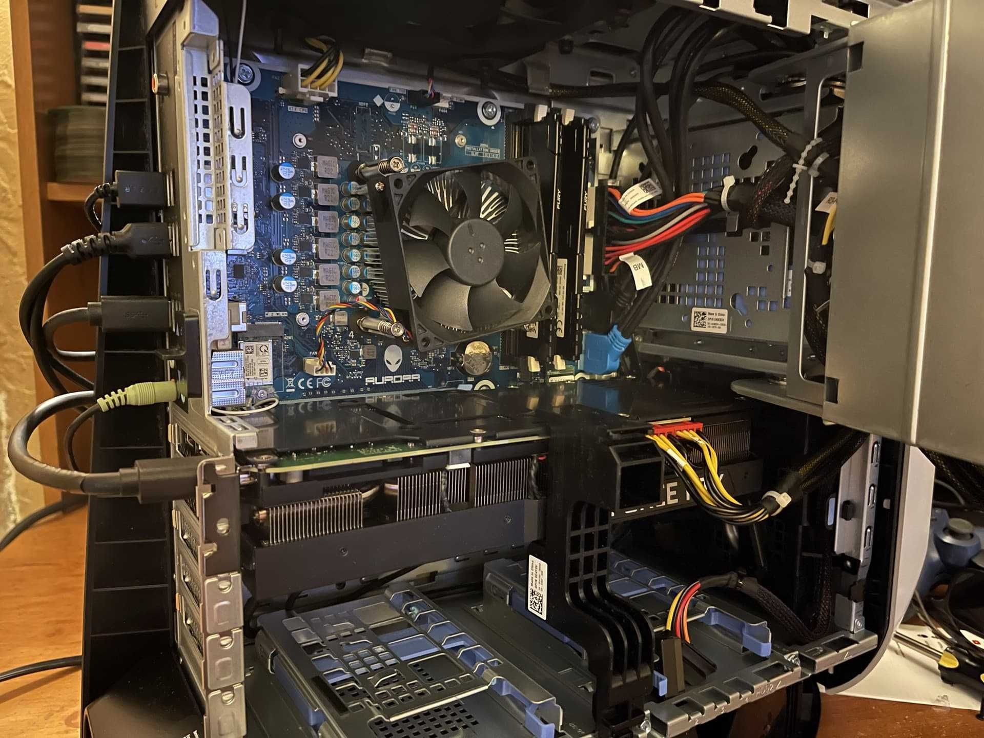 PC Alienware Aurora R12 (RTX 3090 24GB, 64GB, 2TB+SSD 1TB, i7-11700F)