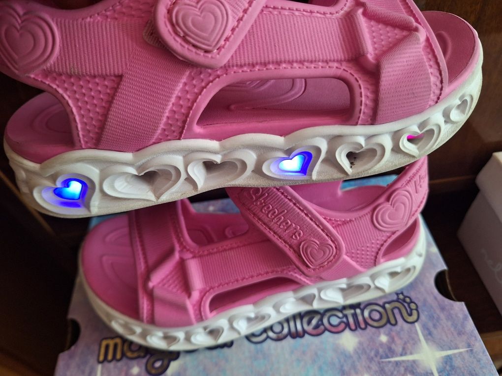 Сандали skechers