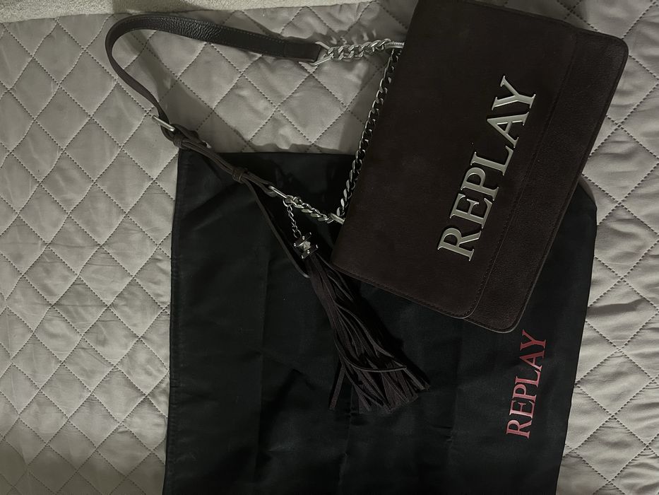 Сррахотна дамска чанта Replay