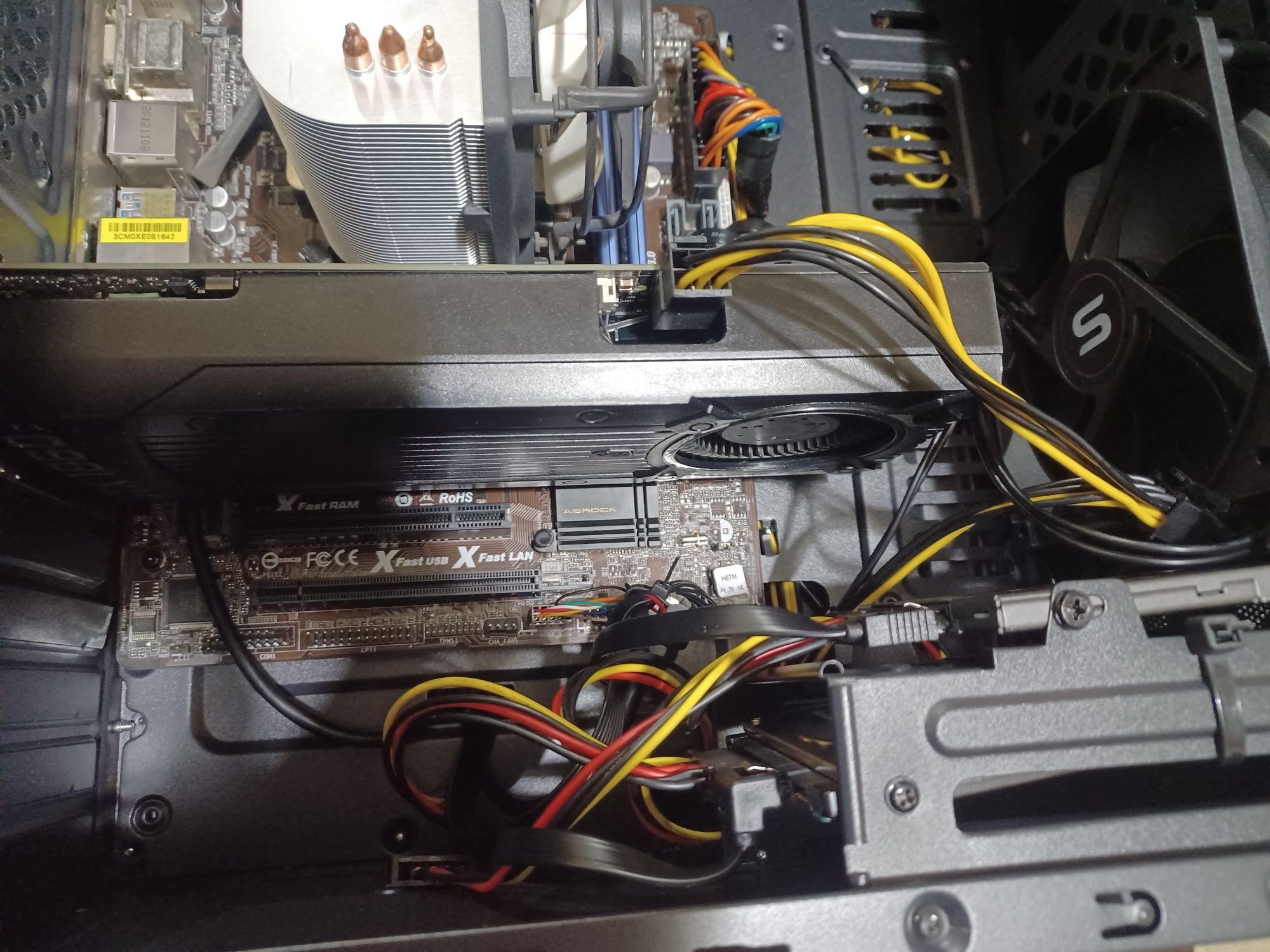 Unitate PC Gaming , Editare Video i7 4790k + 2 manete ps4 originale