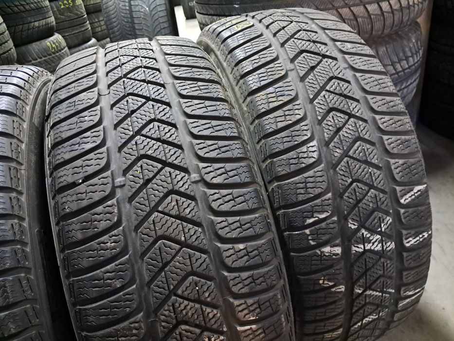 Anvelope second iarna 225 45 R18 Pirelli