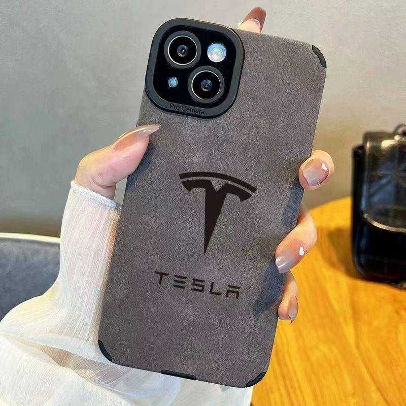 Чехол на iPhone 14 Pro - Tesla