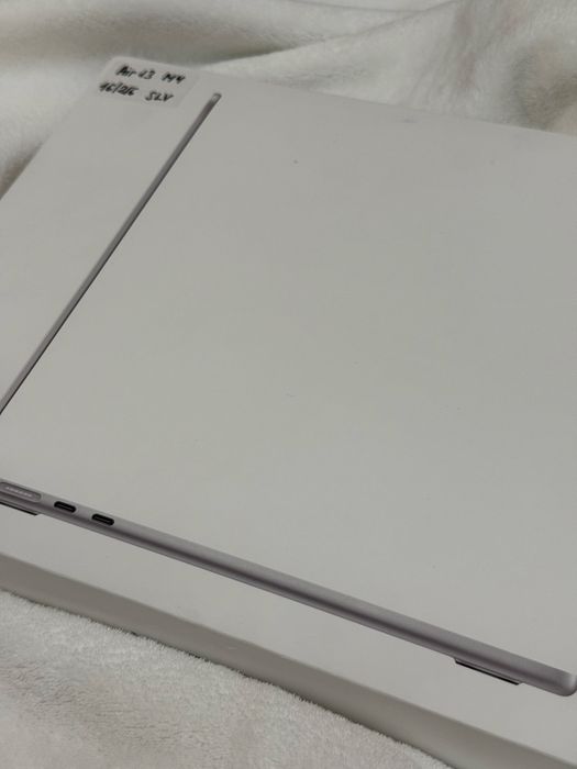 Macbook Air 13,M4 16/256