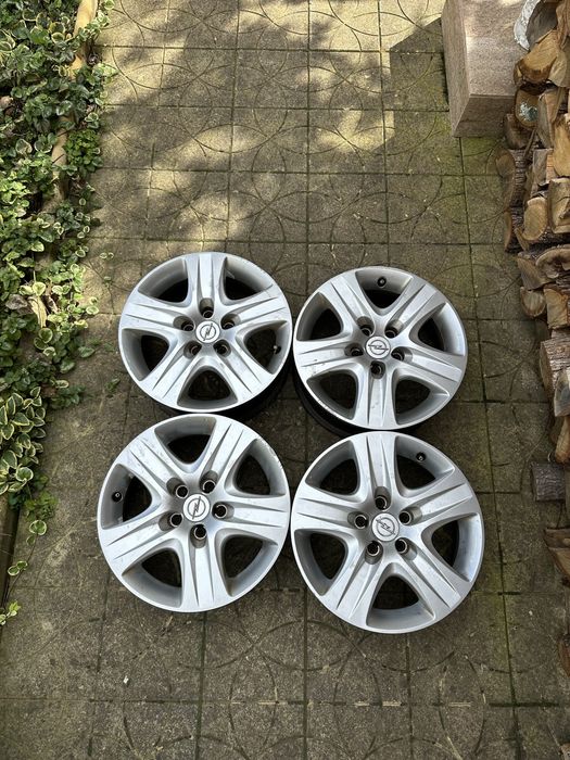 Продавам 4 оригинални джанти 16 цола за Opel