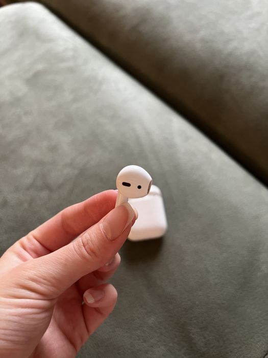 Apple Airpods слушалки