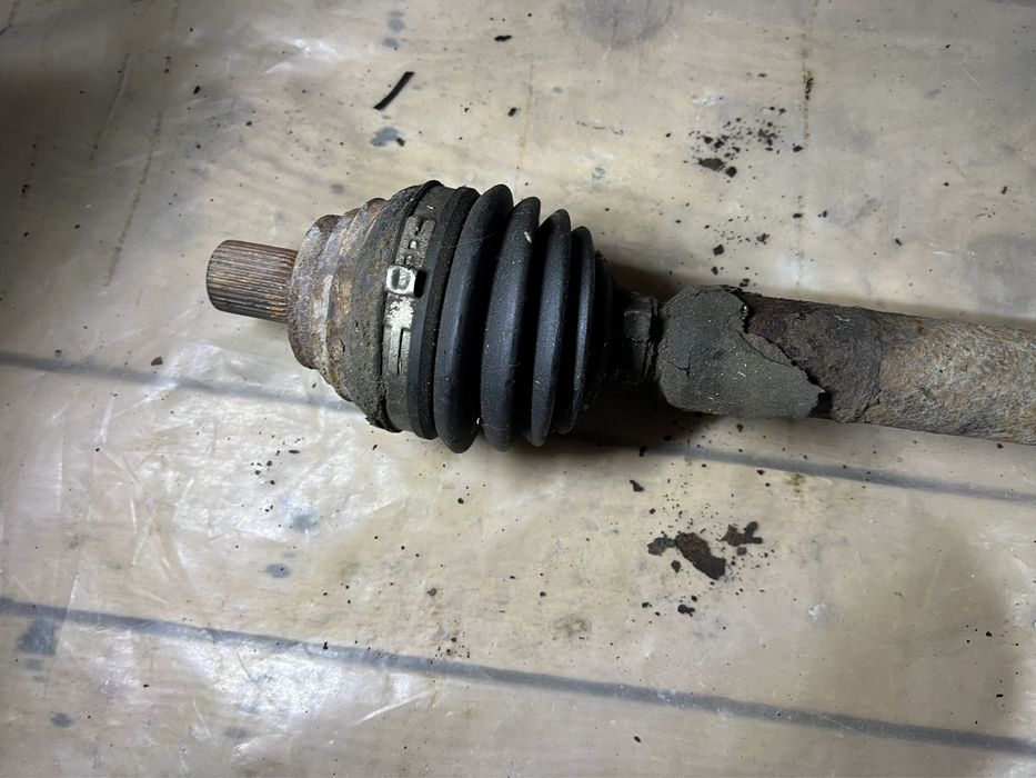 Planetara dreapta pt vw passat b6 1.9 105cp bls 5 trepte manual