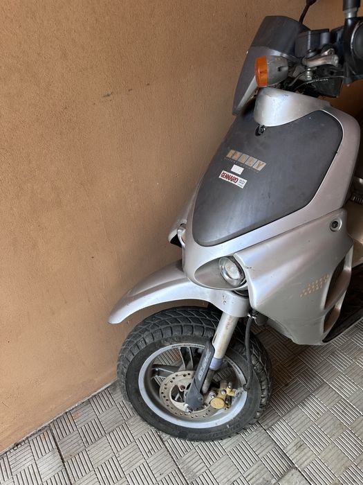 Aprilia rally motor de 80