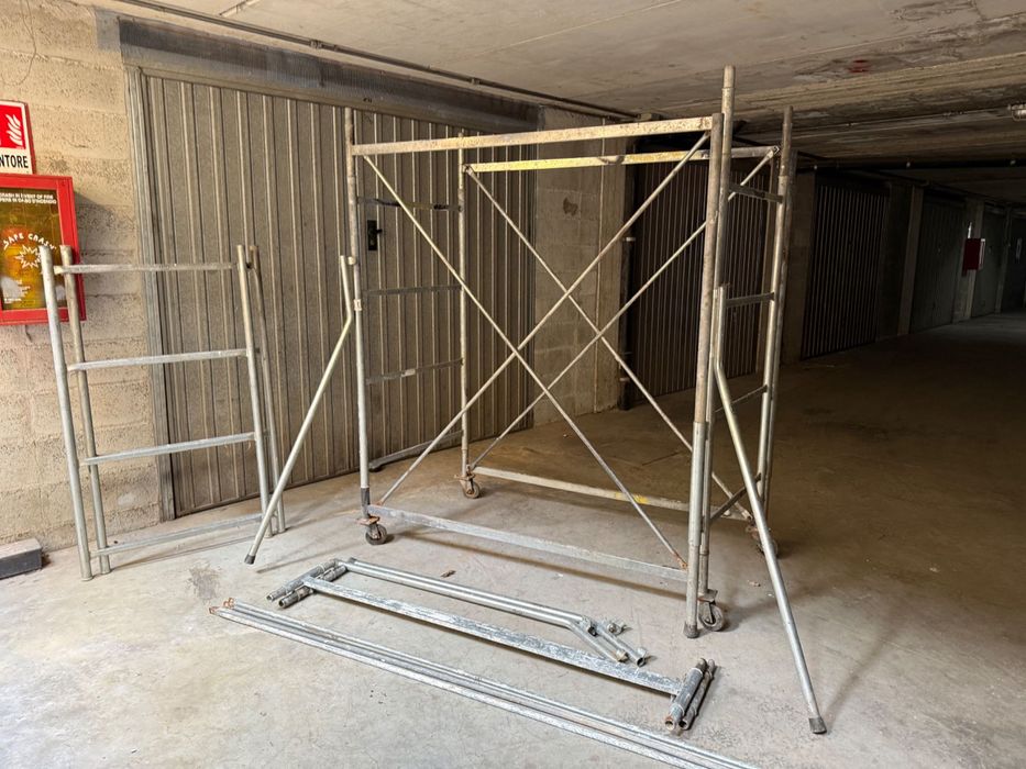 Schela mobila otel zincat 4,5 metri - pentru teren inclinat