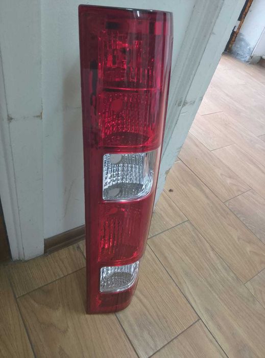 Lampa stop noua iveco daiy 4 5 far spate tripla de la 2007 la 2014