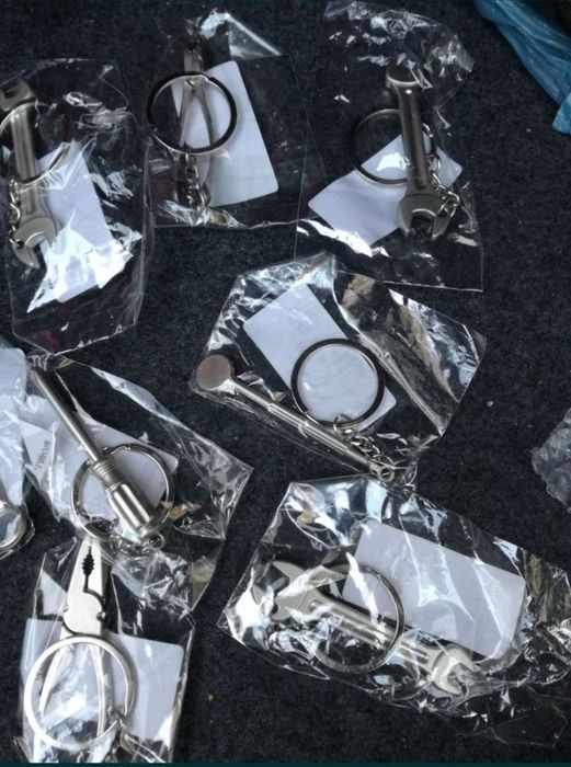 Breloc cheie Patent, surubelnita, cheie, oglinda produs nou