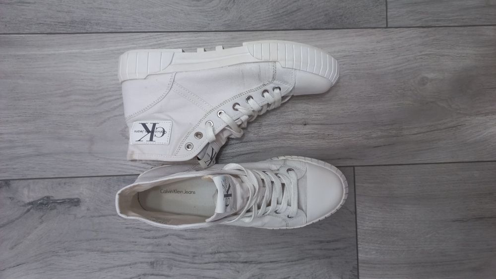 Tenesi Albi Calvin Klein Marimea 39