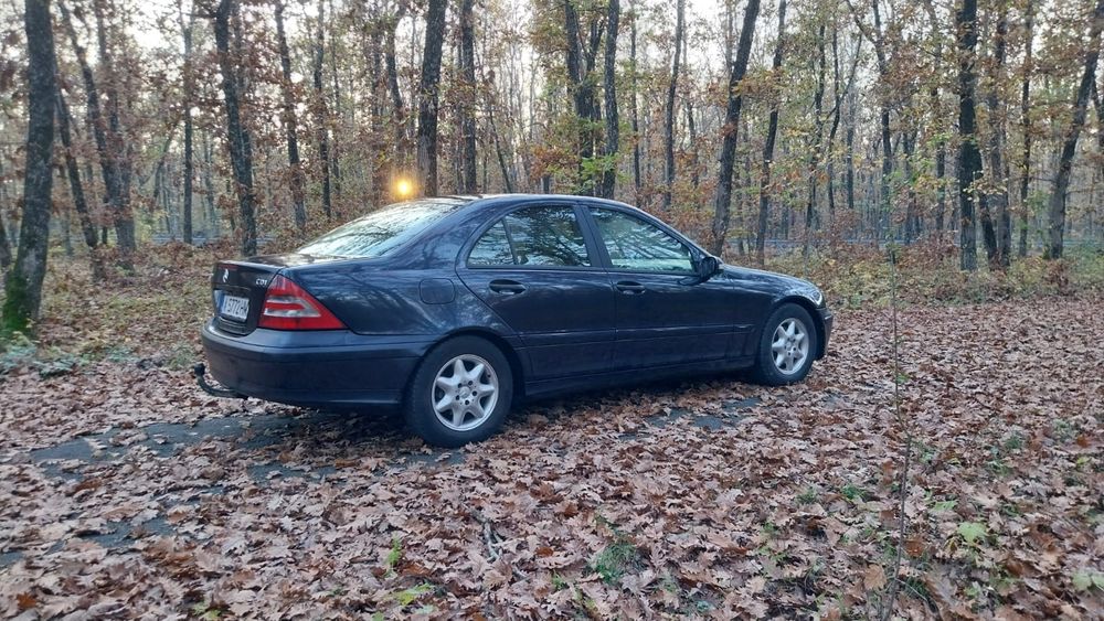 Мерцедес Ц220 2.2