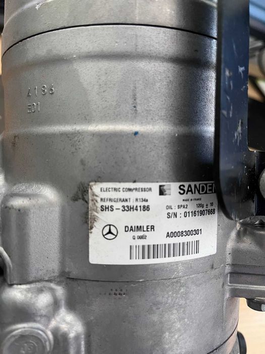 Compresor Clima Mercedes-Benz - A0008300301