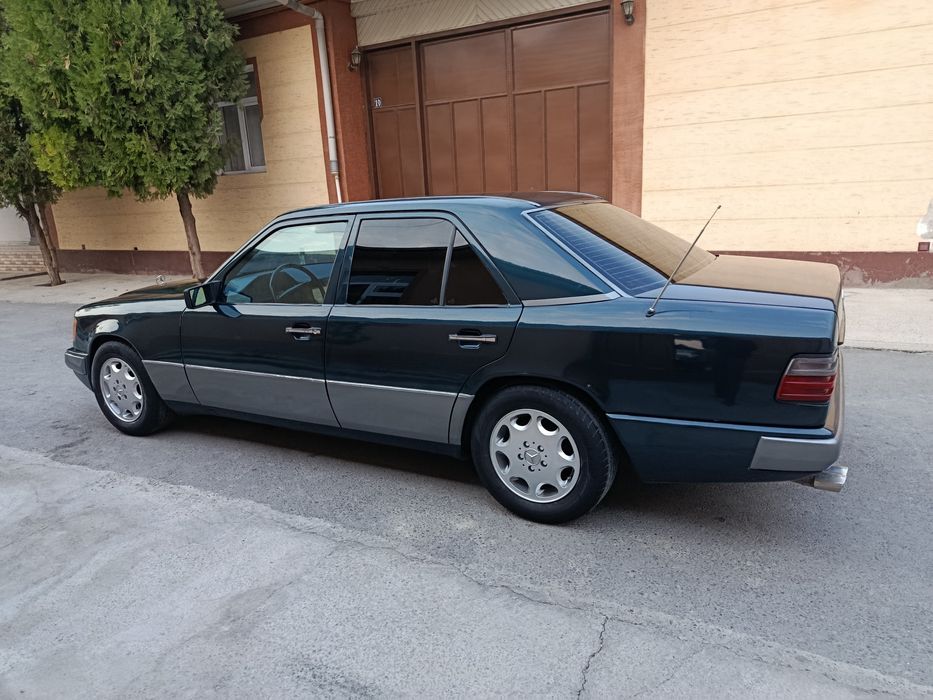 Мерседес W124сотилади