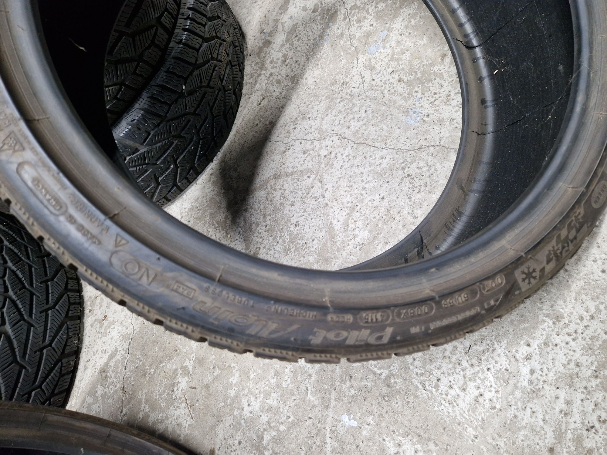 Set 2 anvelope SH iarna Michelin 245/35/20