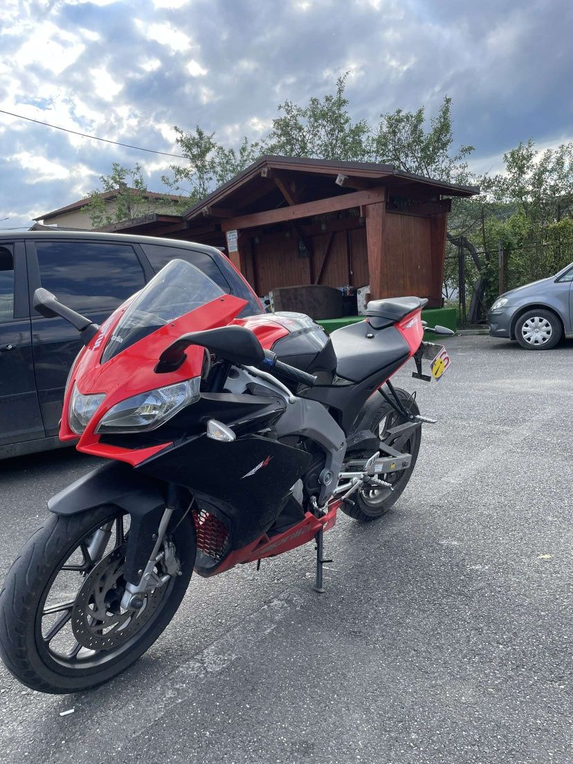 Vând aprilia RS 125 2012