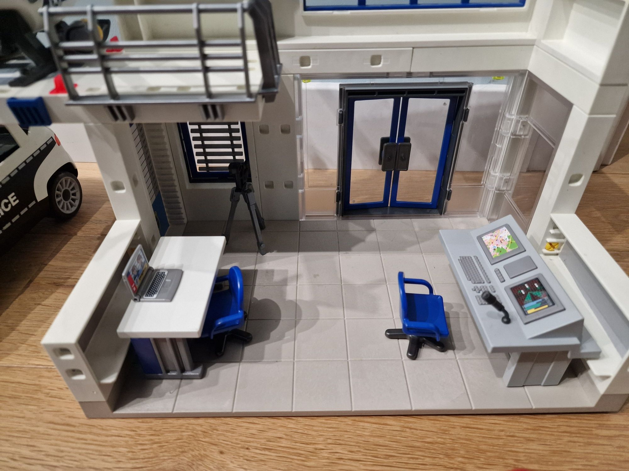 Playmobil city - полицейско управление