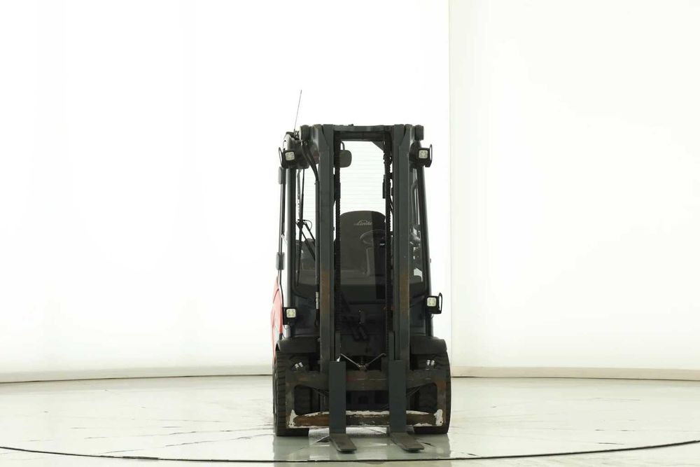 Stivuitor - Motostivuitor Linde H25 D-01-600 Anul fabricației 2021