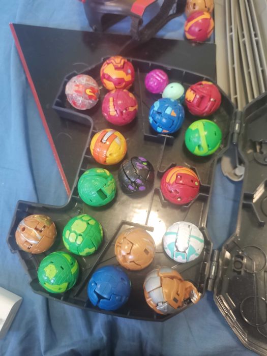 Бакугани, куфарче, bakugan арена