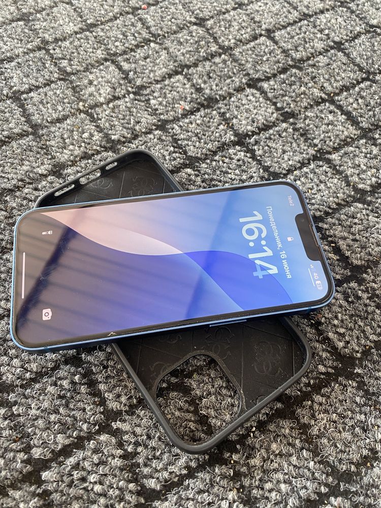 Продам iphone 13