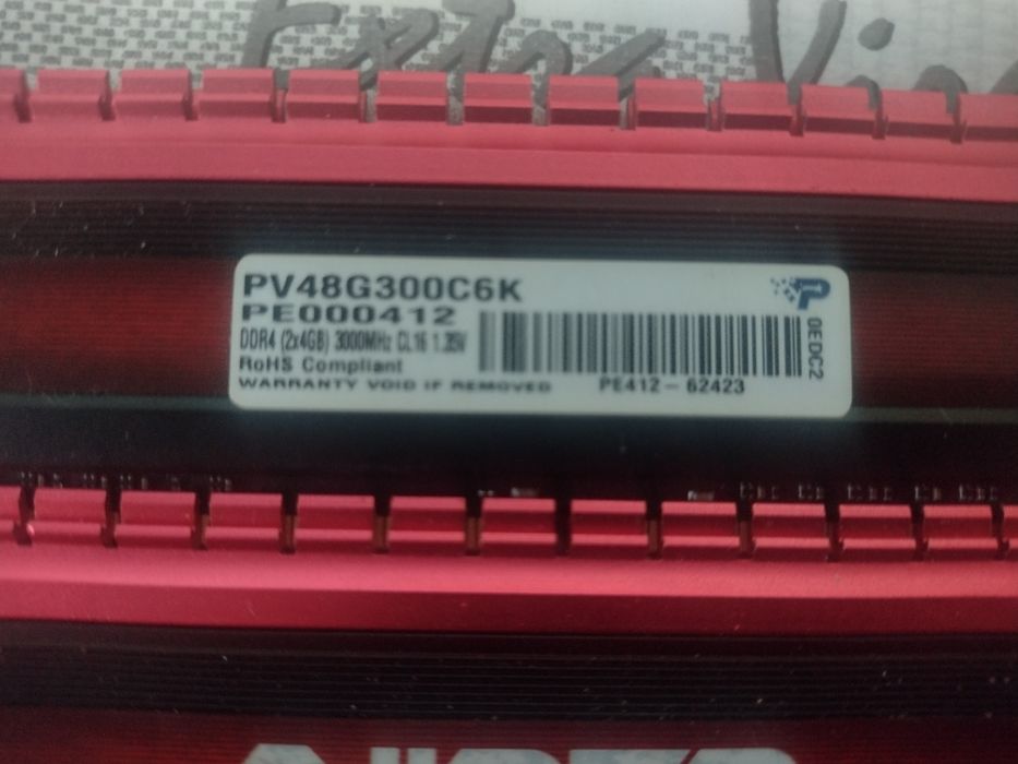 Memorie RAM viper 4 ddr4 8 GB 3000 mhz