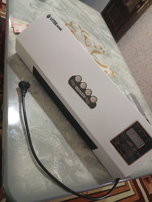 VitekNoveиситгич