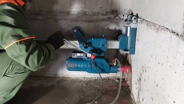 Алмазное сверление, бурение бетона и кирпича