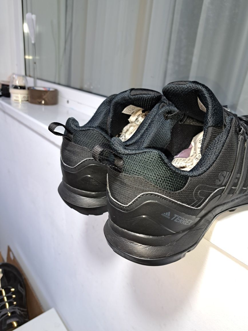 Vând Adidas Terrex originali nr 45