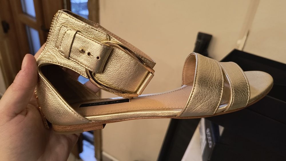 Sandale aurii Rachel Zoe