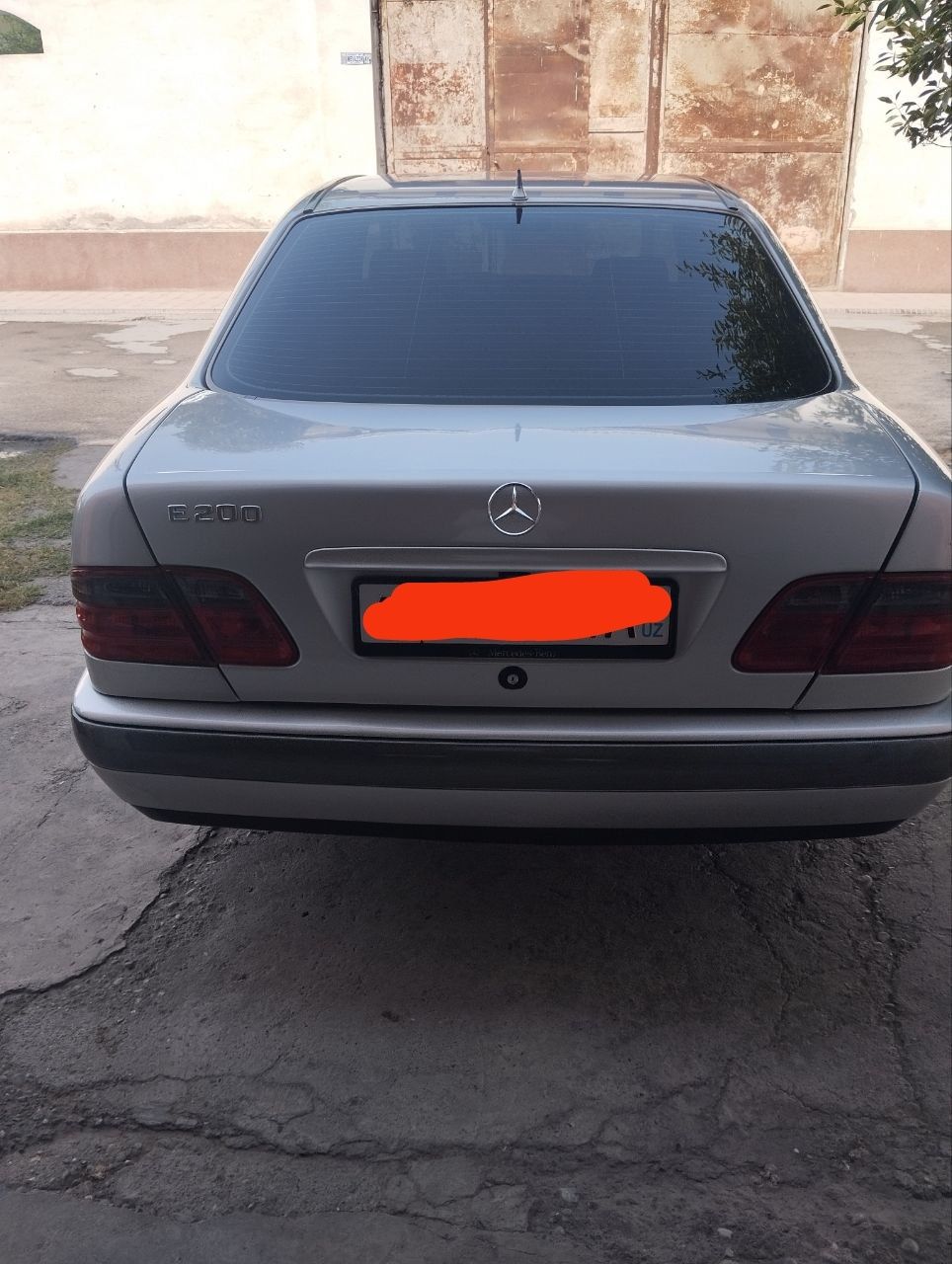Mers W210 sotiladi