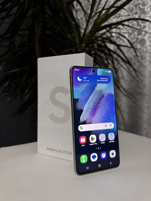 Telefon Samsung Galaxy S21 FE 128GB Alb