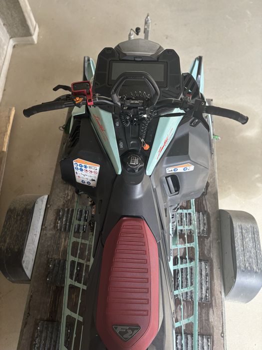 snowmobil Brp Ski doo 2024