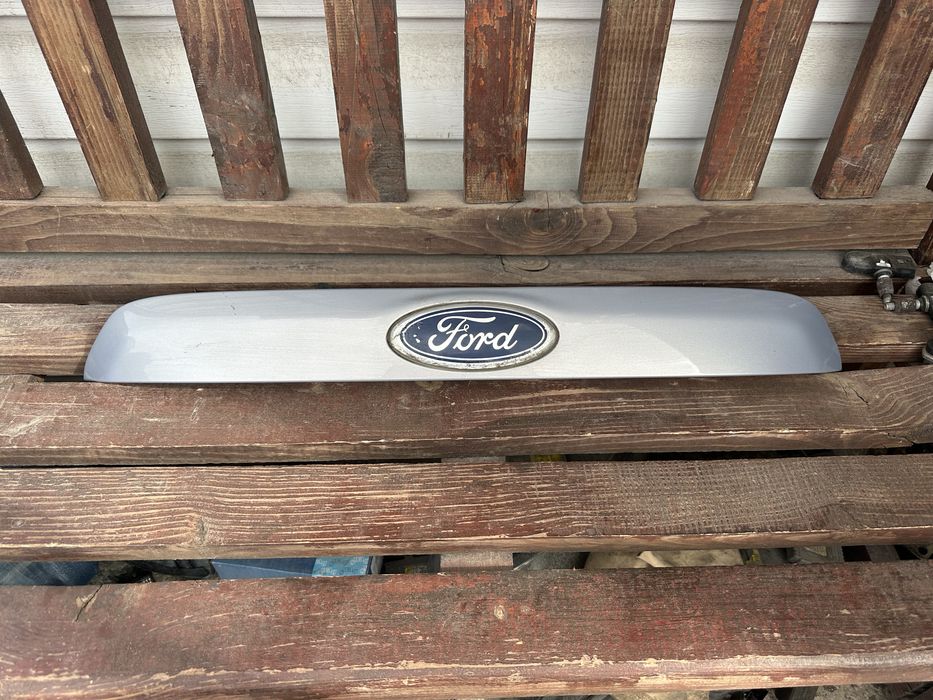 Лайсна заден капак за Форд Ц Макс/Ford C Max след 2010г.!