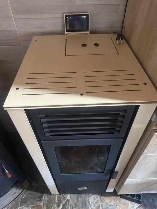 Чисто нова Палетна камина