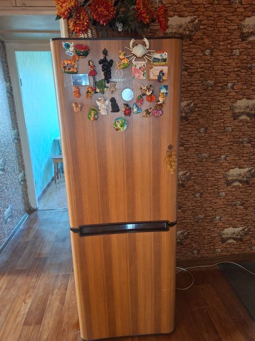 Холодильник Indesit, 1.7m