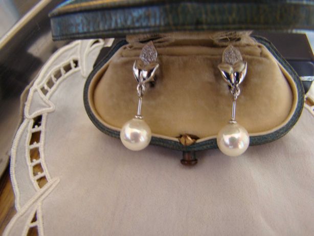 Frumosi si eleganti-Cercei aur alb14kt,cu diamante si perle-(noi)